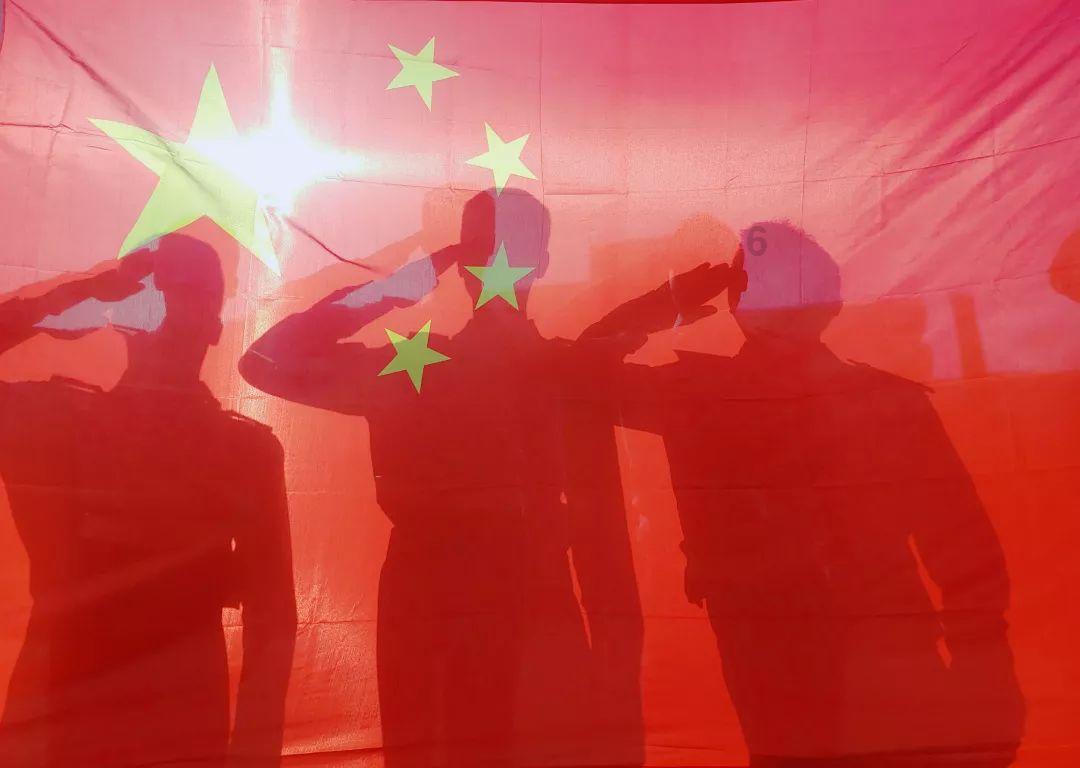 逃离昏暗的废弃城